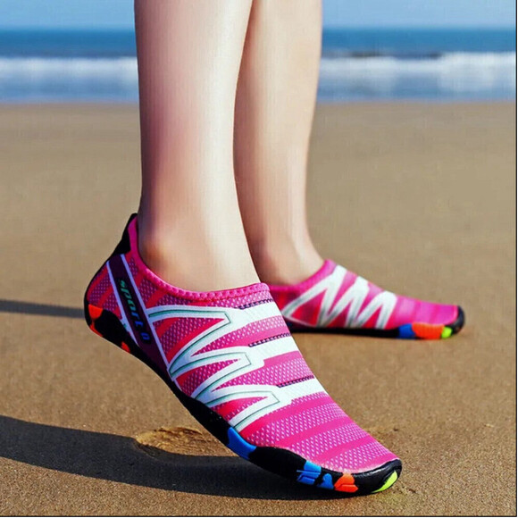 Swim Shoes In Pink Size 14 - Picture 1 of 5